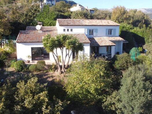 Villa à vendre 819 000 € 5 pièces 3 chambres 157 m² Châteauneuf-Grasse 06740