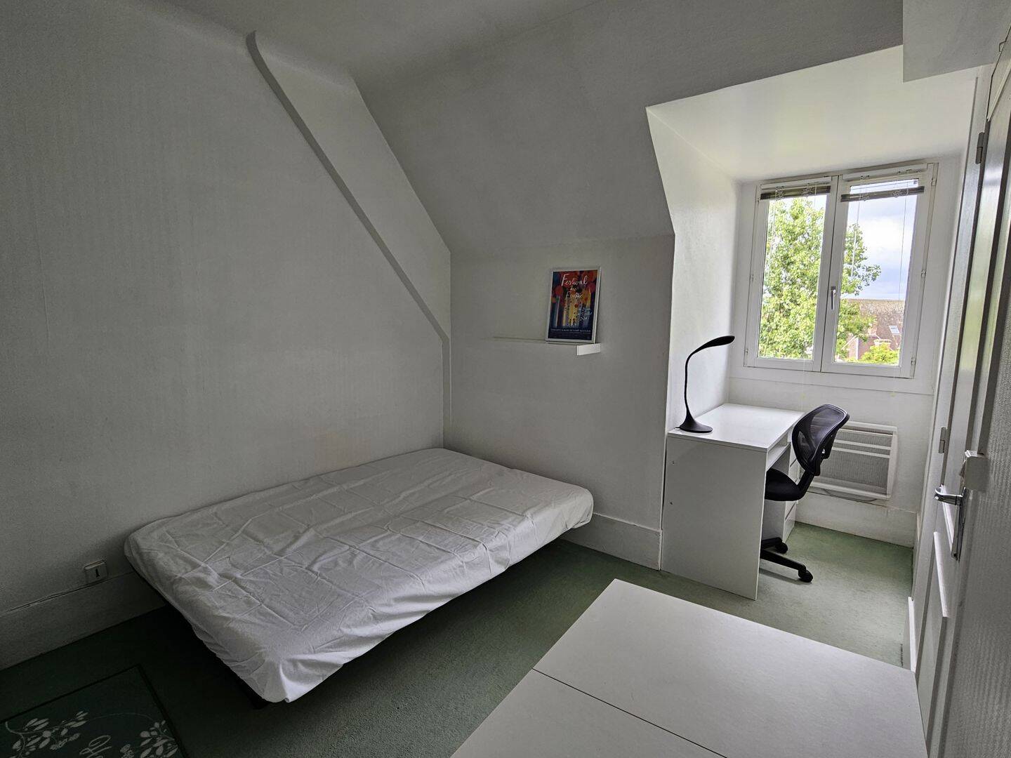 Appartement 1 pièce 14 m² · à Compiègne · 13,9 m² · 400 €/mois