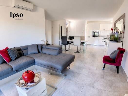 Appartement à vendre 245 000 € 3 pièces 2 chambres 70 m² Étage 2/4 Tourrache Fréjus 83600