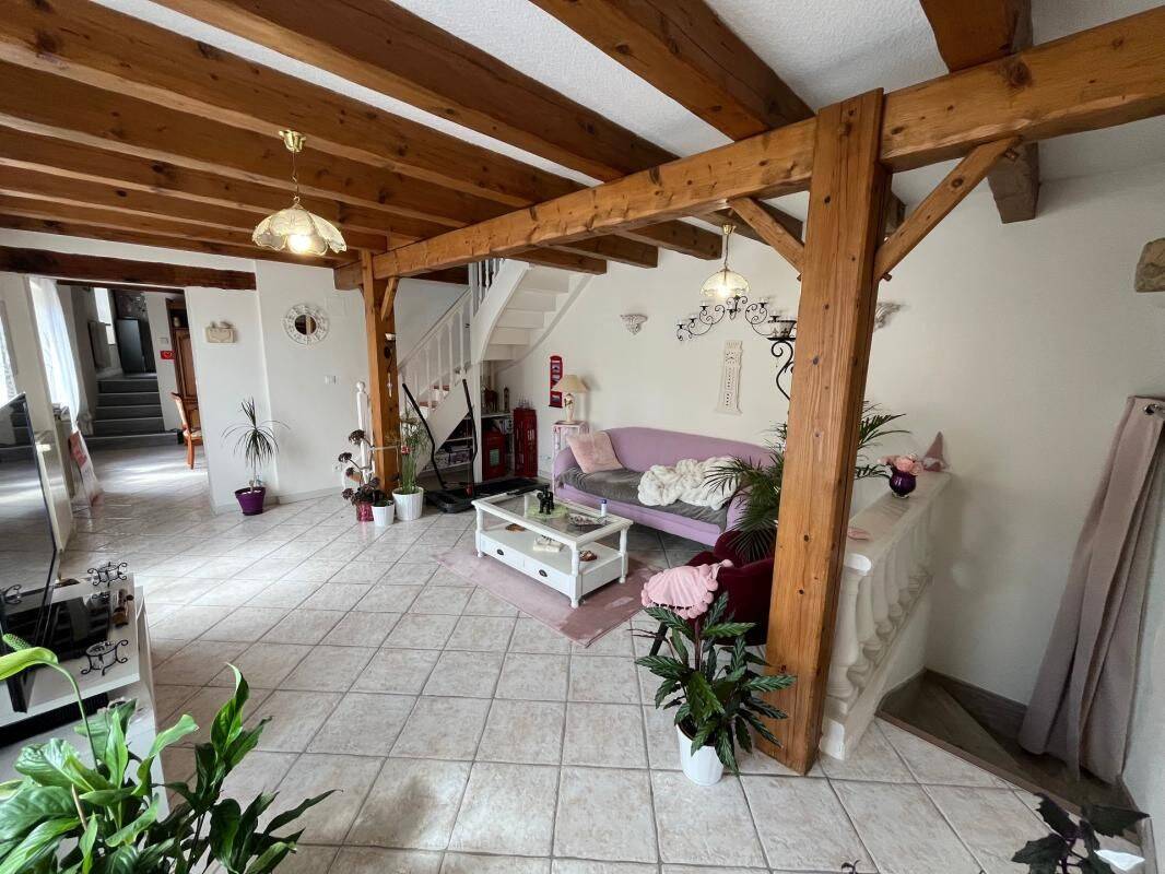 Maison 6 pièces 165 m² · à Waville · 165 m² · 159 000 €