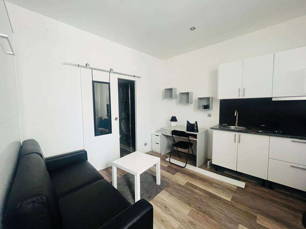 Appartement 1 pièce 17 m² · à Bordeaux · 17 m² · 553 €