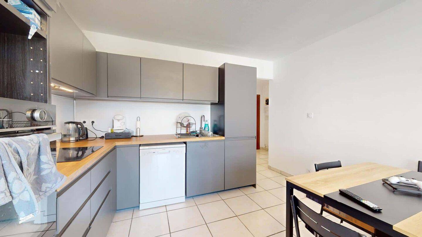 Room in Route de Seysses, Toulouse for 74 m² with 4 bedrooms - C — 12