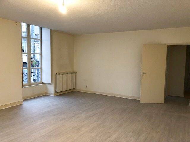Appartement 5 pièces 104 m² · à Aurillac · 104 m² · 685 €