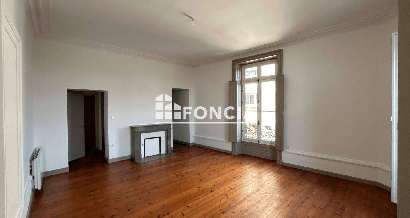 Appartement 3 pièces 63 m² · à Saintes · 63,1 m² · 685 €/mois