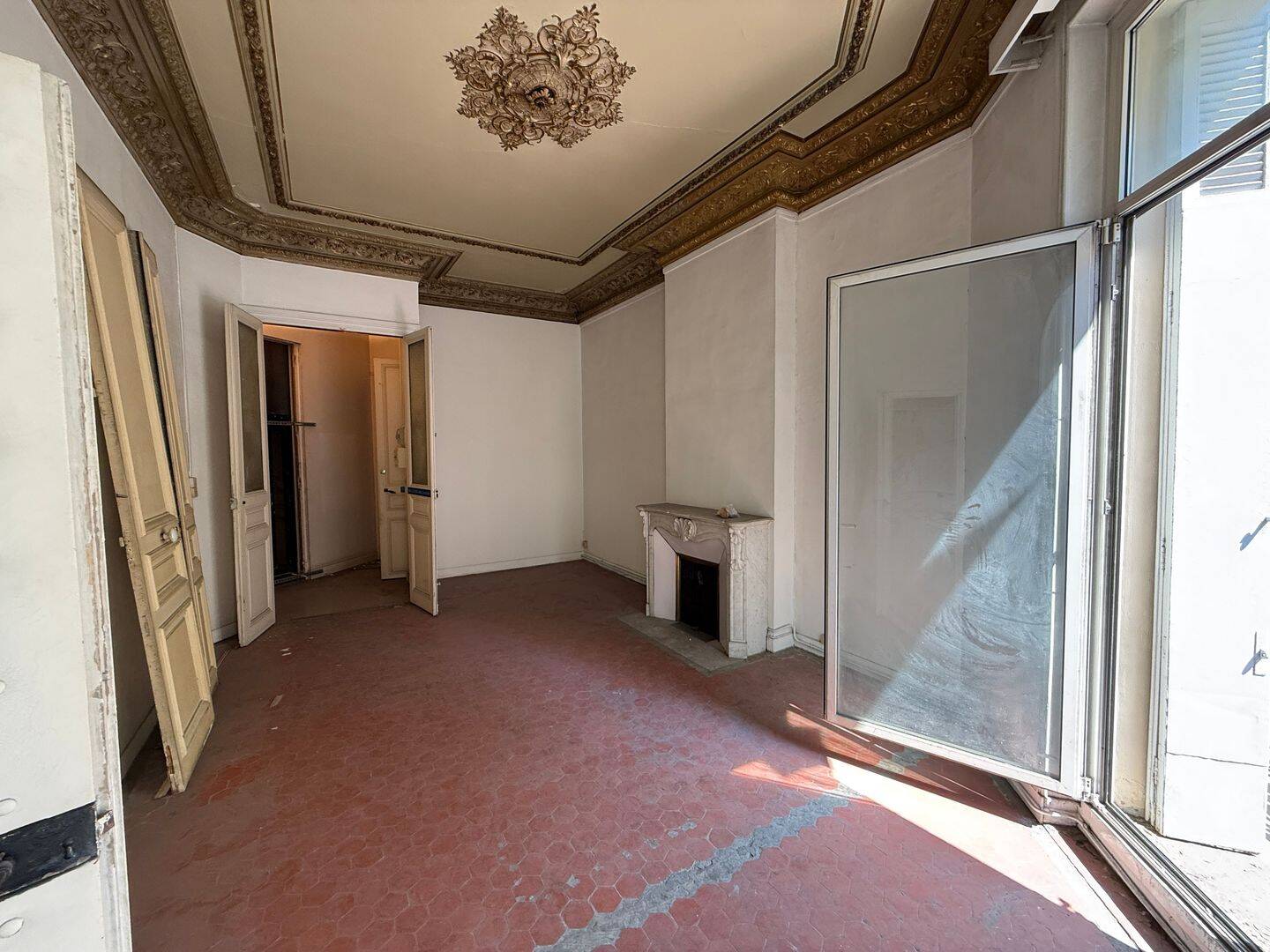 Appartement 4 pièces 80 m² · à Marseille 1er Arrondissement · 80 m² · 200 000 €