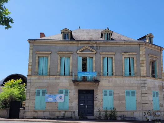 Espace bureau à louer 400 € 14 m² de bureaux Centre Est Saint-Pourçain-sur-Sioule 03500