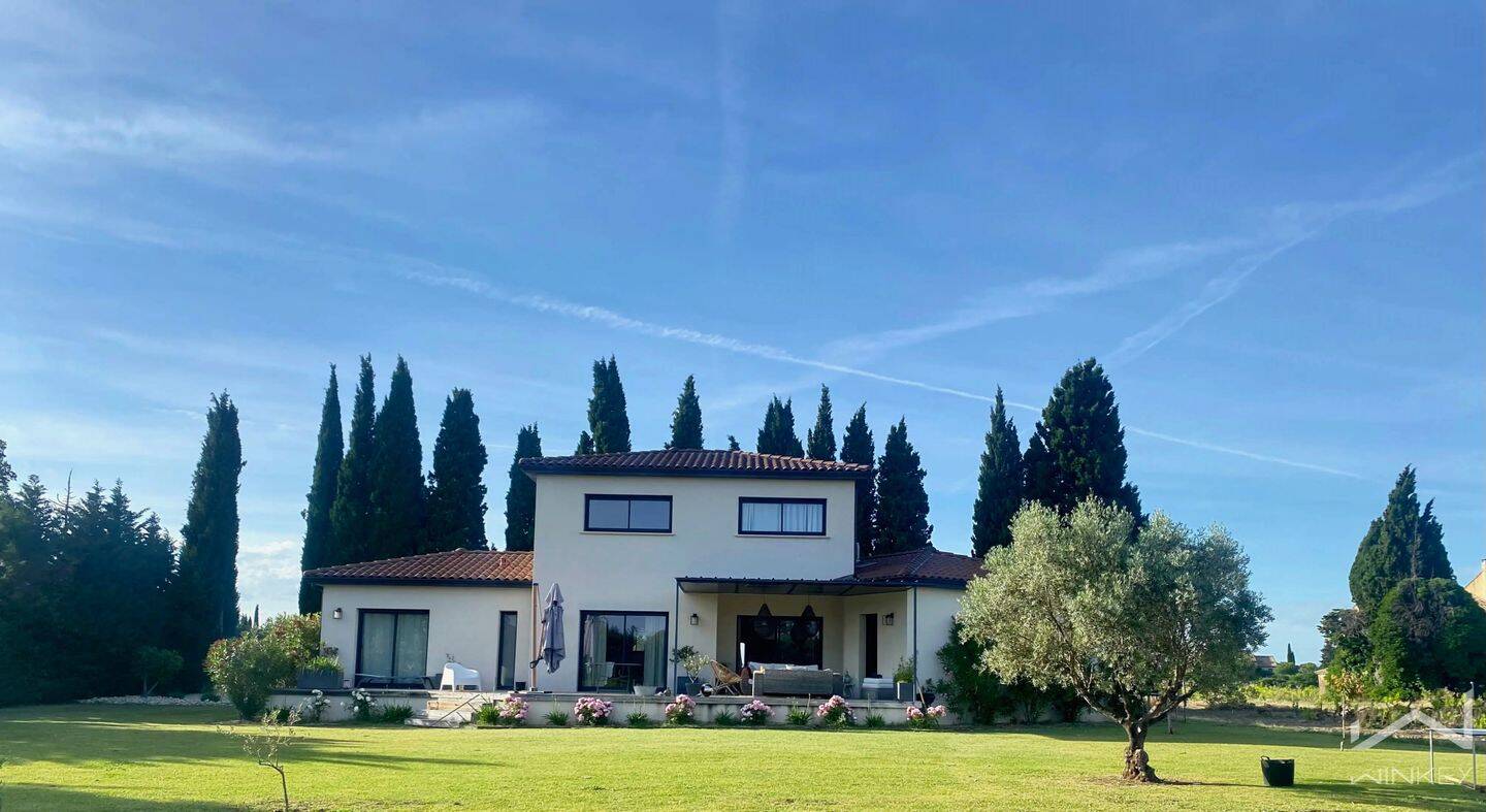 Maison 7 pièces 176 m² · à Sainte-Cécile-les-Vignes · 176 m² · 645 000 €