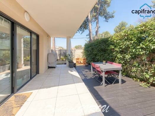 Appartement à vendre 328 000 € 3 pièces 2 chambres 70 m² RDC/2 Les Platanes Aix-en-Provence 13100