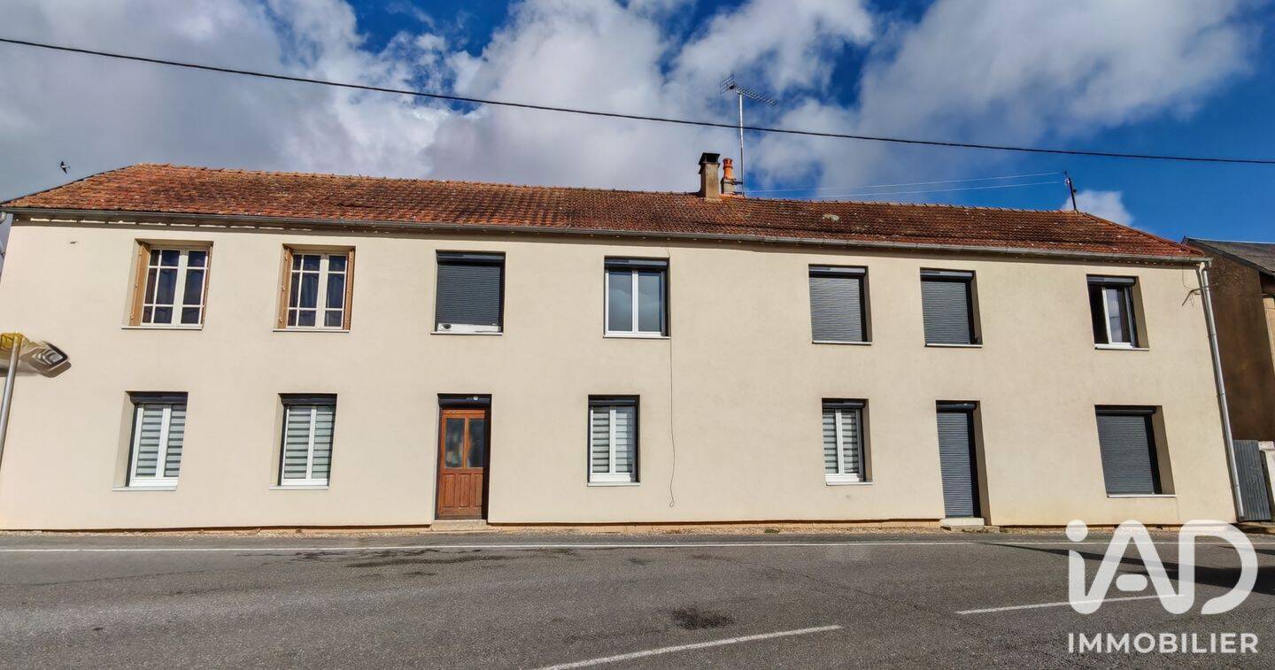 Maison 11 pièces 277 m² · à Sidiailles · 277 m² · 183 000 €