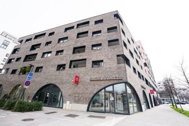 Local commercial à louer 3 900 € 225 m² de surface de vente Strasbourg 67100