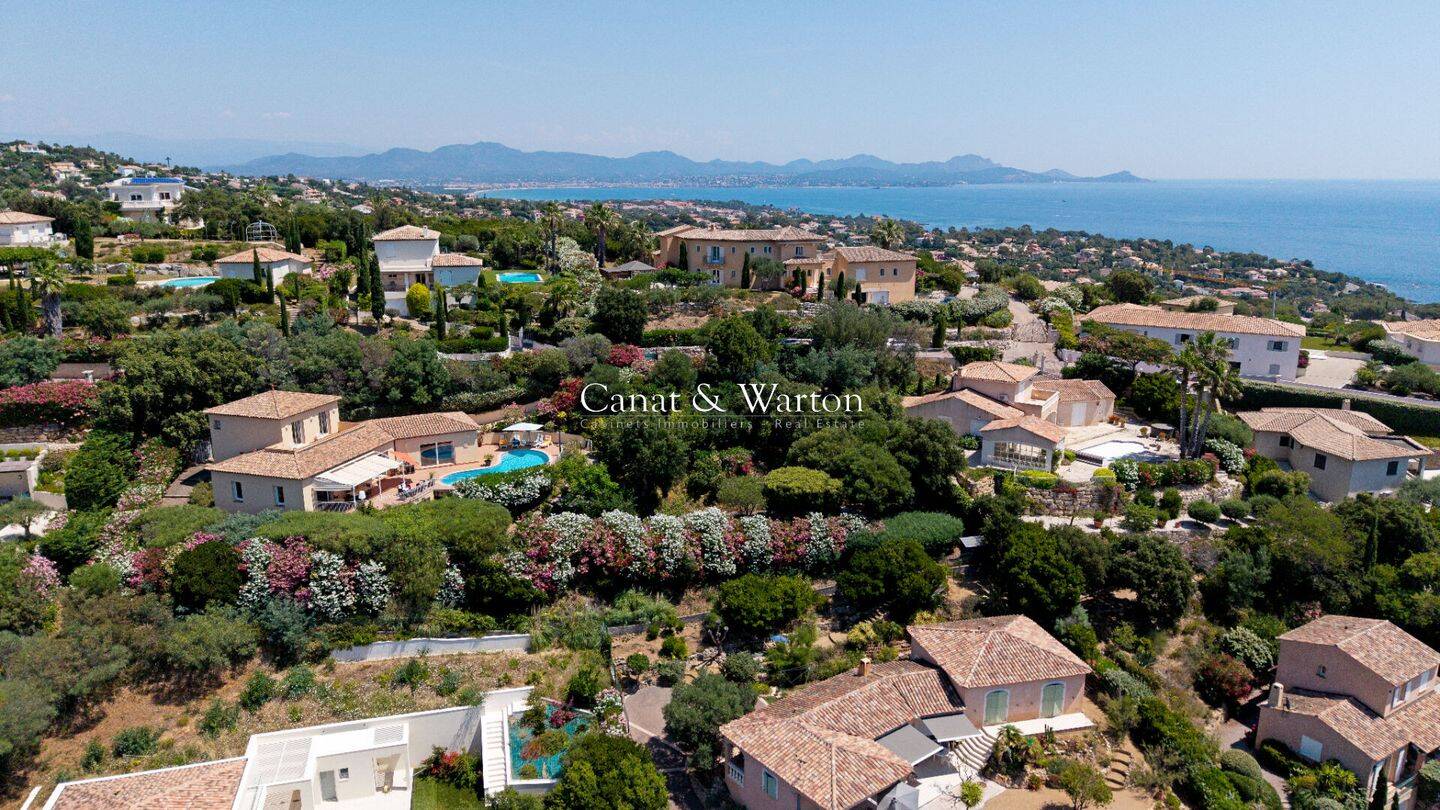 Maison 8 pièces 200 m² · à Roquebrune-sur-Argens · 200 m² · 1 560 000 €