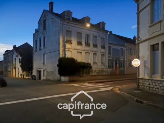Espace bureau à vendre 119 900 € 95 m² de bureaux Cité Bretonnie-Chatelet-Favieres-Conches Montluçon 03100
