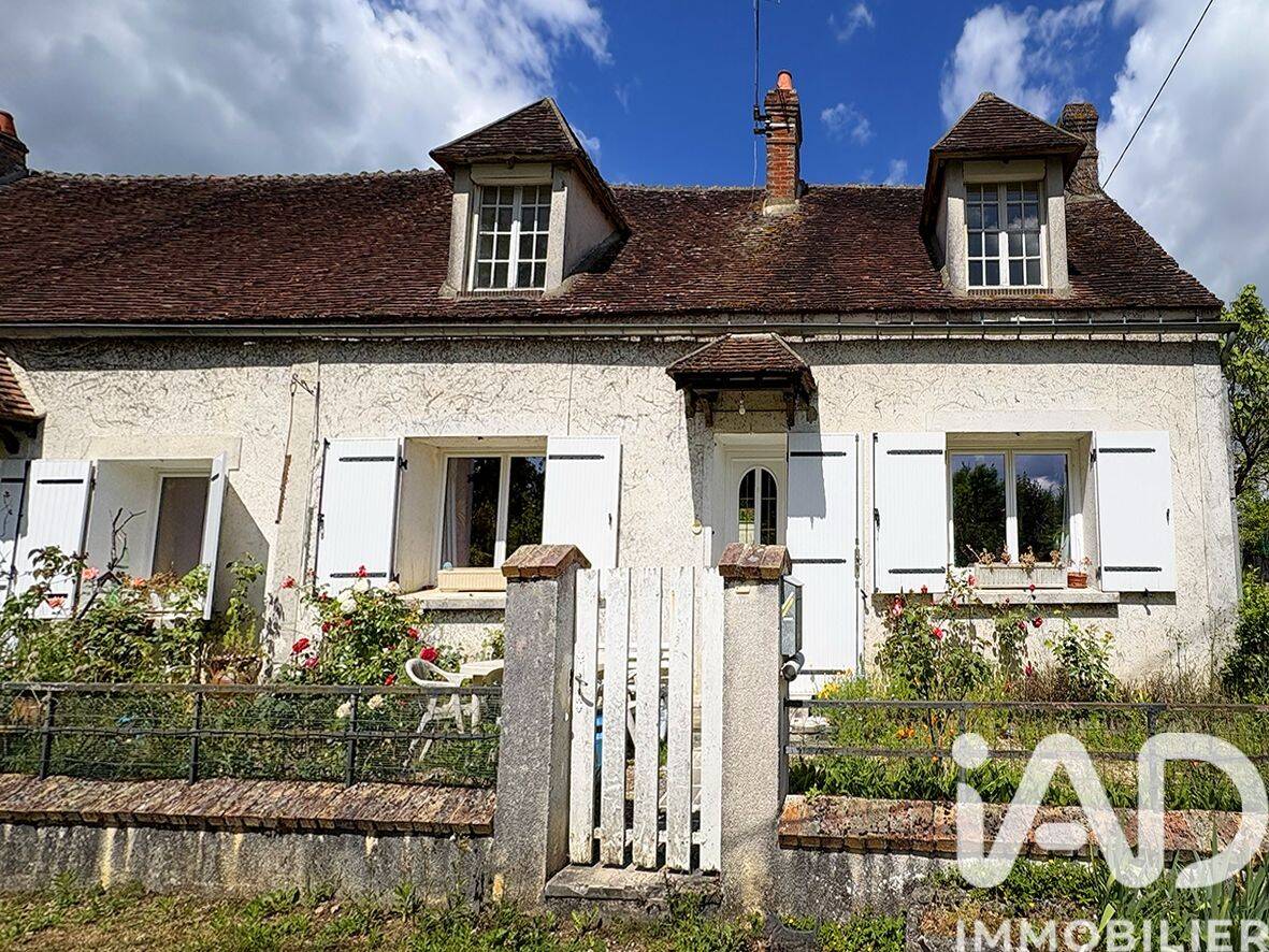 Maison 7 pièces 126 m² · à Fontenoy · 126 m² · 130 000 €