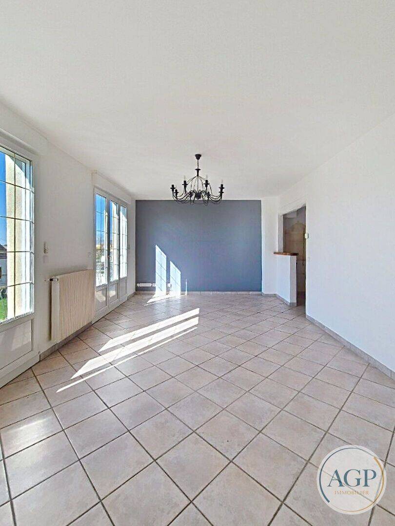 Maison 3 pièces 71 m² · à Corquilleroy · 71 m² · 137 000 €