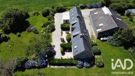 Maison 11 pièces 180 m² · à Plonévez-Porzay · 180 m² · 465 000 €