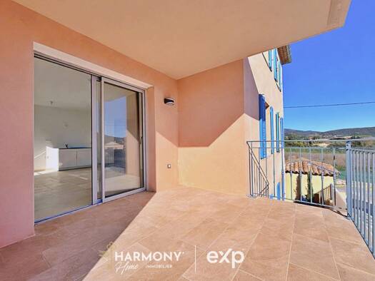 Appartement à vendre 305 000 € 3 pièces 2 chambres 66,1 m² Étage 1/2 Le Plan-de-la-Tour 83120