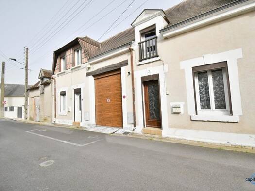 Maison à vendre 154 425 € 8 pièces 5 chambres 150 m² 233 m² de terrain Selles-sur-Cher 41130