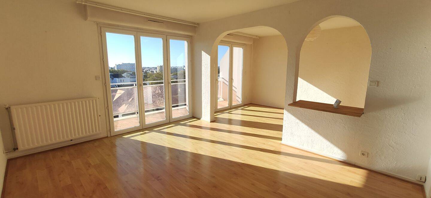 Appartement 4 pièces 81 m² · à Lorient · 80,8 m² · 820 €