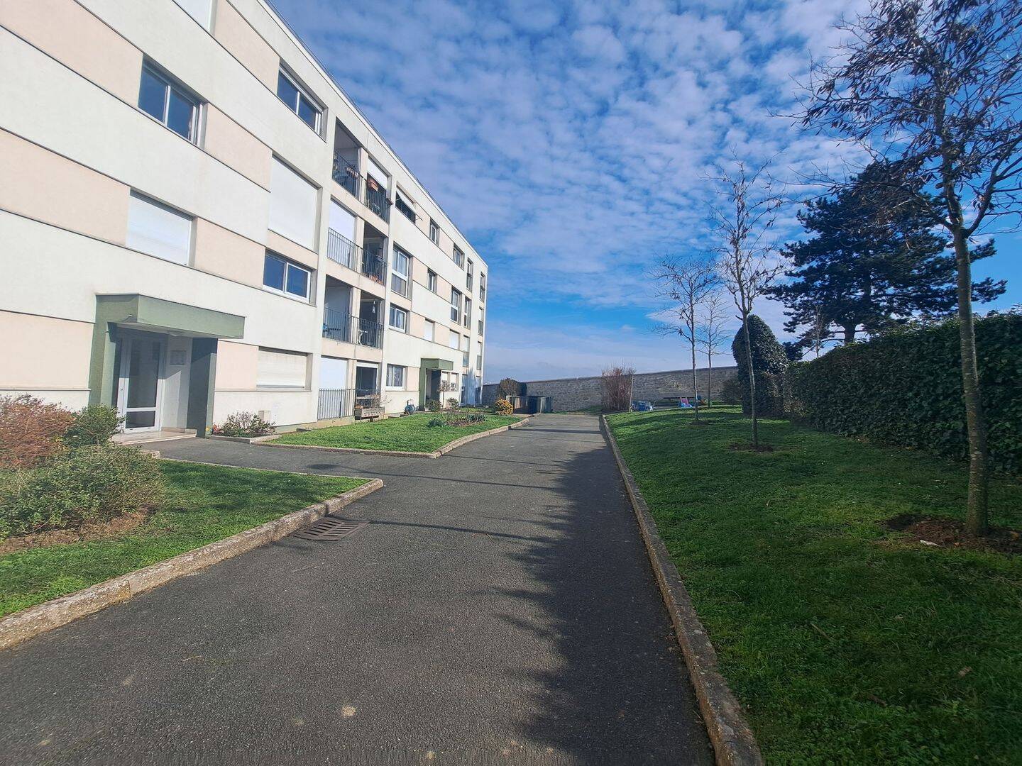 Appartement 4 pièces 85 m² · à Poissy · 84,6 m² · 249 000 €