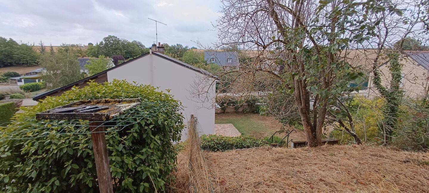 Maison 4 pièces 133 m² · à Cinais · 132,5 m² · 189 000 €