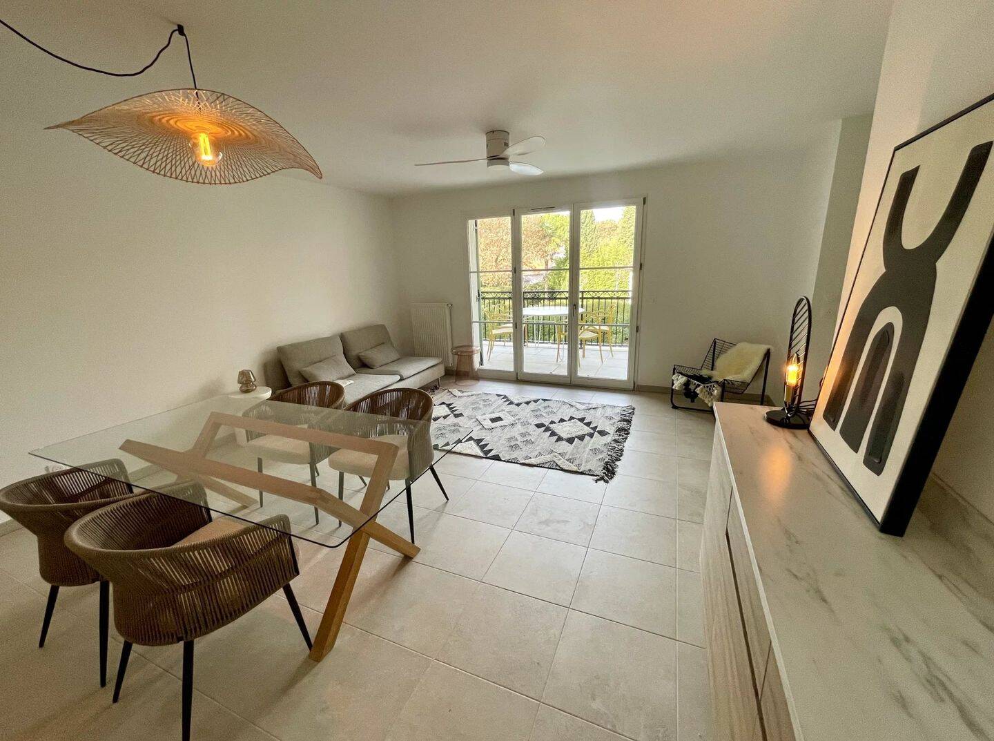 Appartement 3 pièces 70 m² · à Roquefort-les-Pins · 70,2 m² · 450 000 €