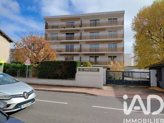 Appartement à vendre 165 000 € 3 pièces 2 chambres 72 m² Étage 4/4 Est Saint-Priest-en-Jarez 42270