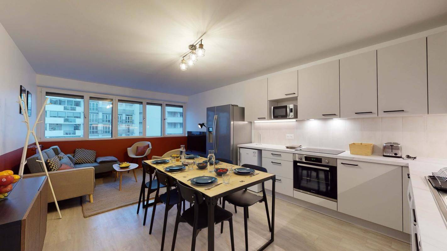 6 pièces 102 m² · à Asnières-sur-Seine · 102 m² · 731 €