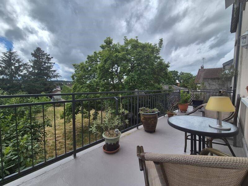 Appartement 6 pièces 135 m² · à Néris-les-Bains · 135 m² · 159 000 €