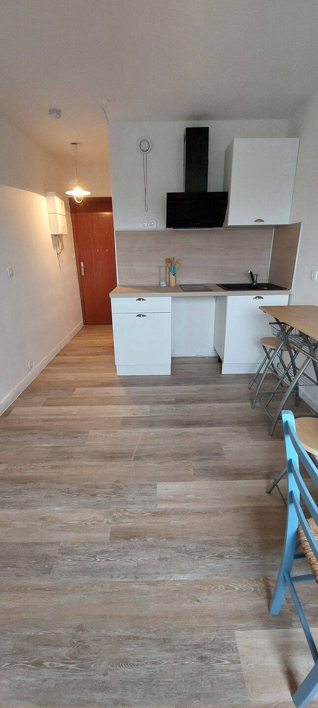 Appartement 1 pièce 15 m² · à Compiègne · 14,9 m² · 395 €