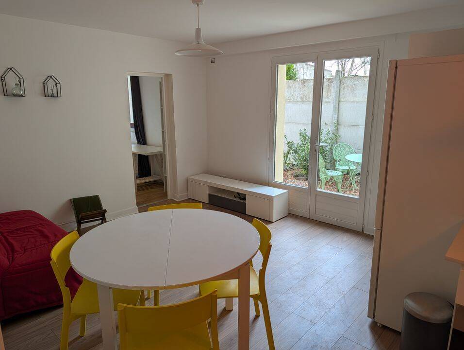 Appartement 3 pièces 49 m² · à Montreuil · 49 m² · 1 300 €