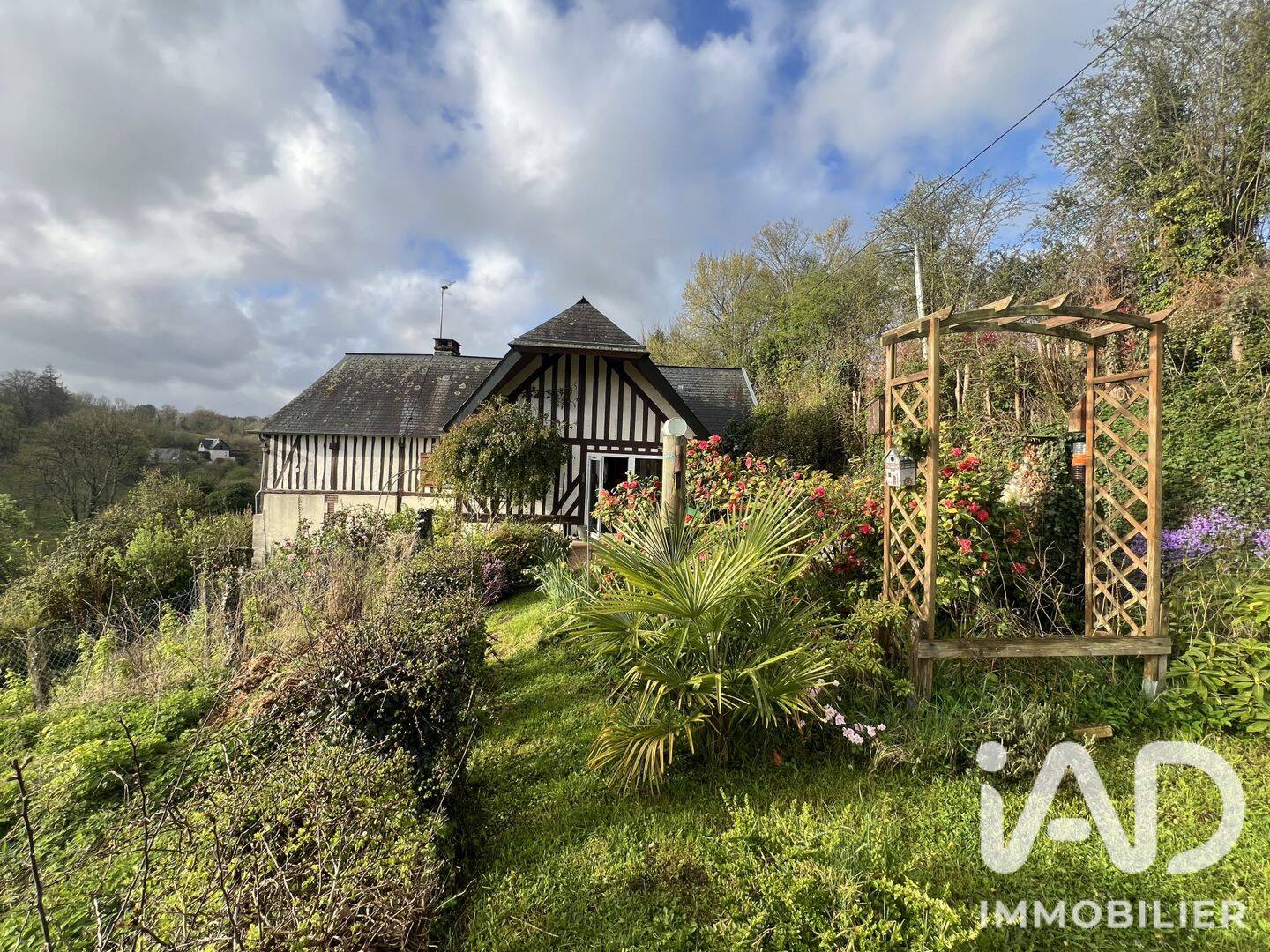 Maison 5 pièces 92 m² · à Équemauville · 92 m² · 335 000 €