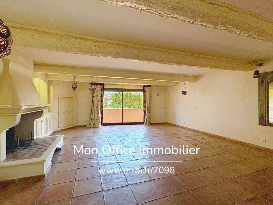 Maison 7 pièces 231 m² · à Cogolin · 231 m² · 739 000 €