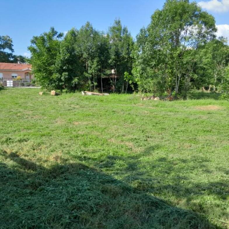 Terrain constructible à vendre 83 000 € 880 m² de terrain Druillat 01160