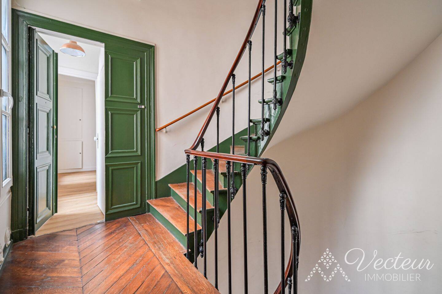 Appartement 3 pièces 52 m² · à Paris 7ème Arrondissement · 52,4 m² · 1 790 €/mois