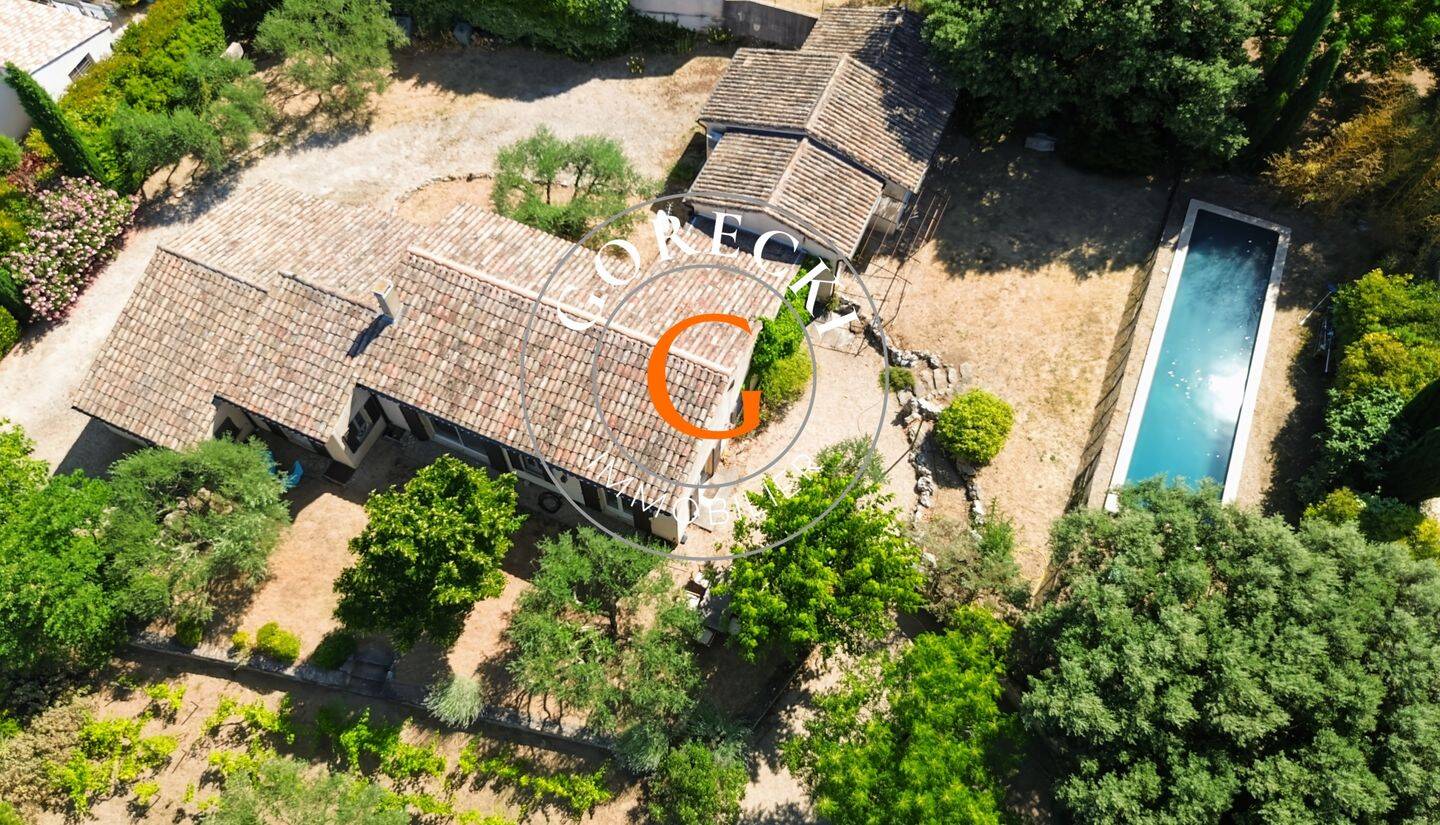 Maison 5 pièces 160 m² · à Uzès · 160 m² · 695 000 €