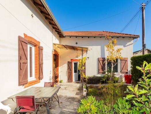 Maison à vendre 189 000 € 5 pièces 3 chambres 154 m² 561 m² de terrain L'Isle-en-Dodon 31230