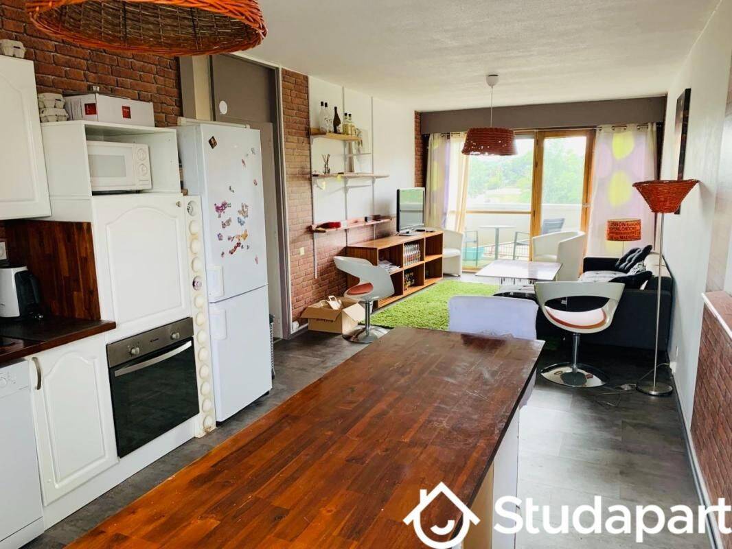 1 pièce 14 m² · à Pessac · 14 m² · 550 €