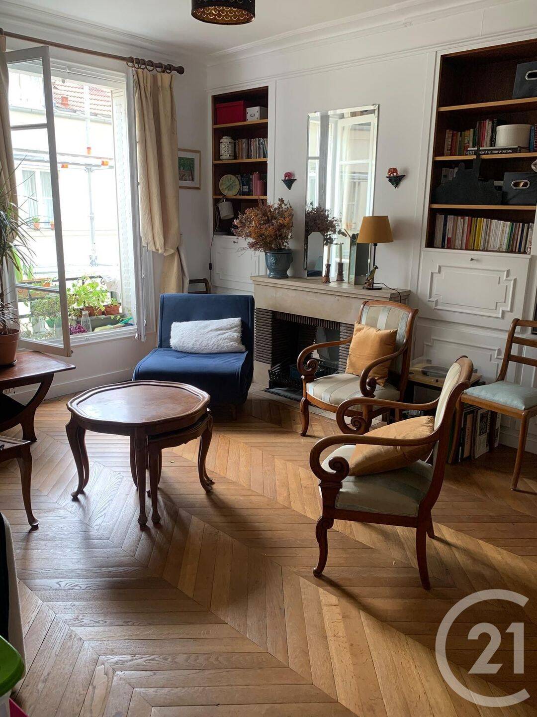 Appartement 2 pièces 55 m² · à Paris 7ème Arrondissement · 54,6 m² · 2 168 €/mois