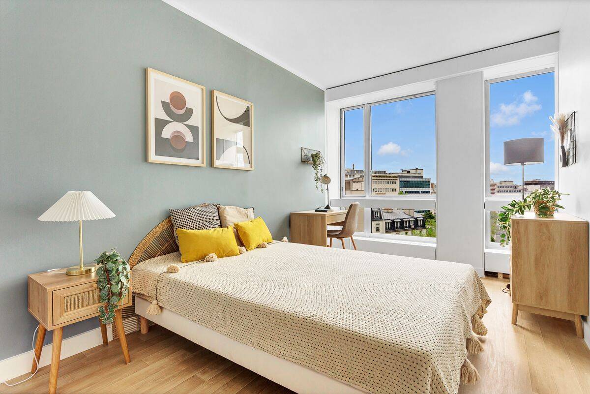 1 pièce 13 m² · à Paris 15ème Arrondissement · 12,9 m² · 1 200 €