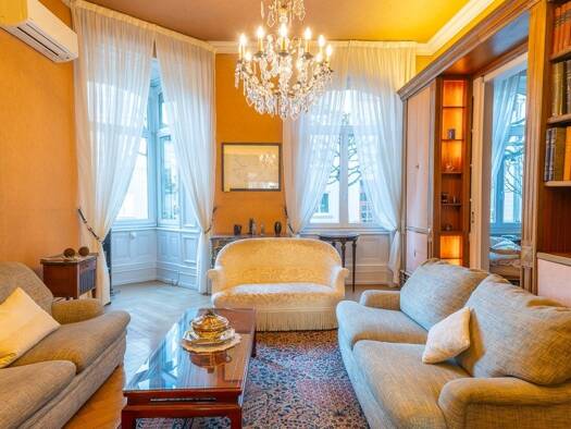 Maison à vendre 1 550 000 € 9 pièces 6 chambres 357 m² 477 m² de terrain Orangerie Est Strasbourg 67000