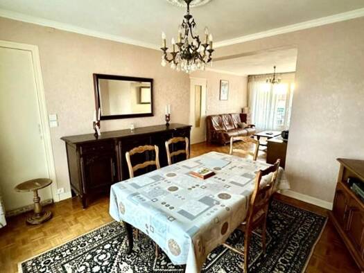 Appartement à vendre 199 900 € 5 pièces 3 chambres 92 m² Étage 2/5 Reims 51100