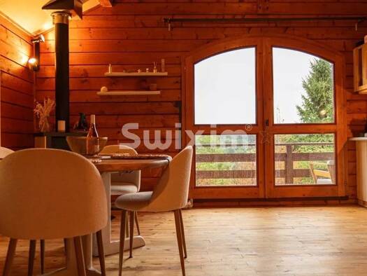 Chalet à vendre 450 000 € 3 pièces 2 chambres 76 m² 500 m² de terrain Métabief 25370