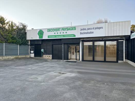 Local d'activités à vendre 995 232 € 336 m² d'espace de stockage Buzenval Garches 92380