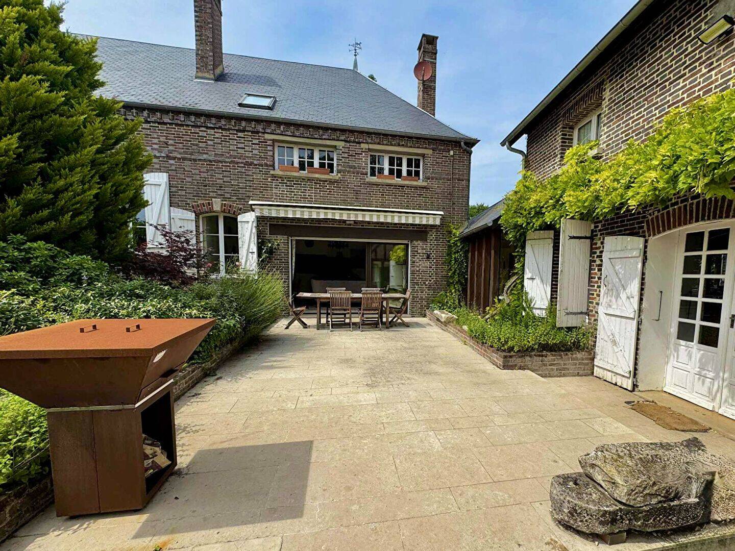 Maison 11 pièces 415 m² · à Saint-Mards-en-Othe · 414,7 m² · 380 000 €