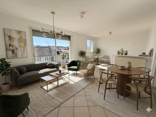 Duplex à vendre 215 000 € 5 pièces 4 chambres 99 m² Étage 2/4 Asptt Billère 64140