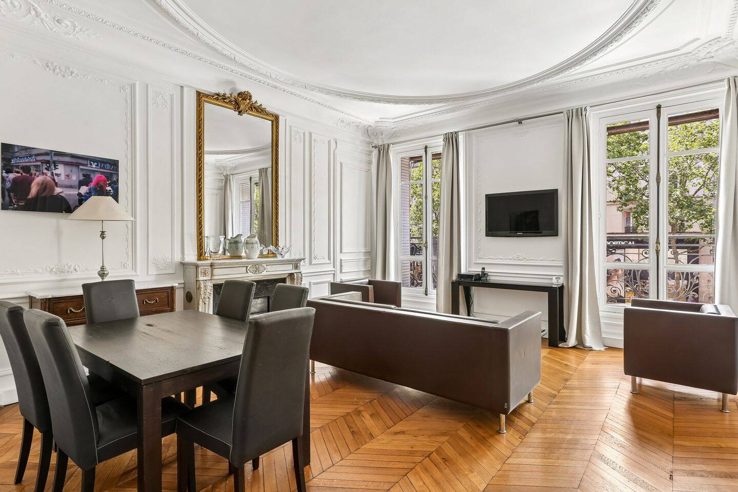 Appartement 4 pièces 127 m² · à Paris 17ème Arrondissement · 127 m² · 6 900 €