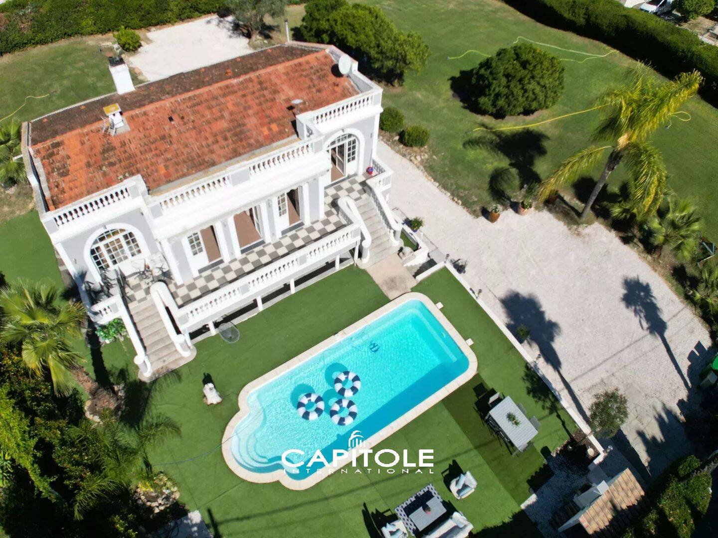 Maison 5 pièces 183 m² · à Antibes · 183 m² · 1 680 000 €