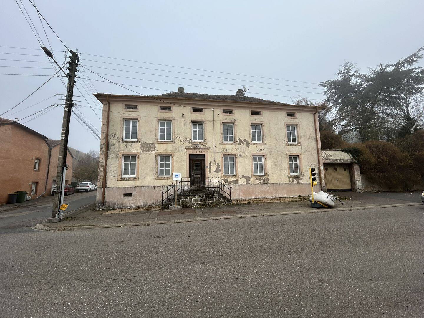 Maison 9 pièces 440 m² · à Grostenquin · 440 m² · 107 000 €