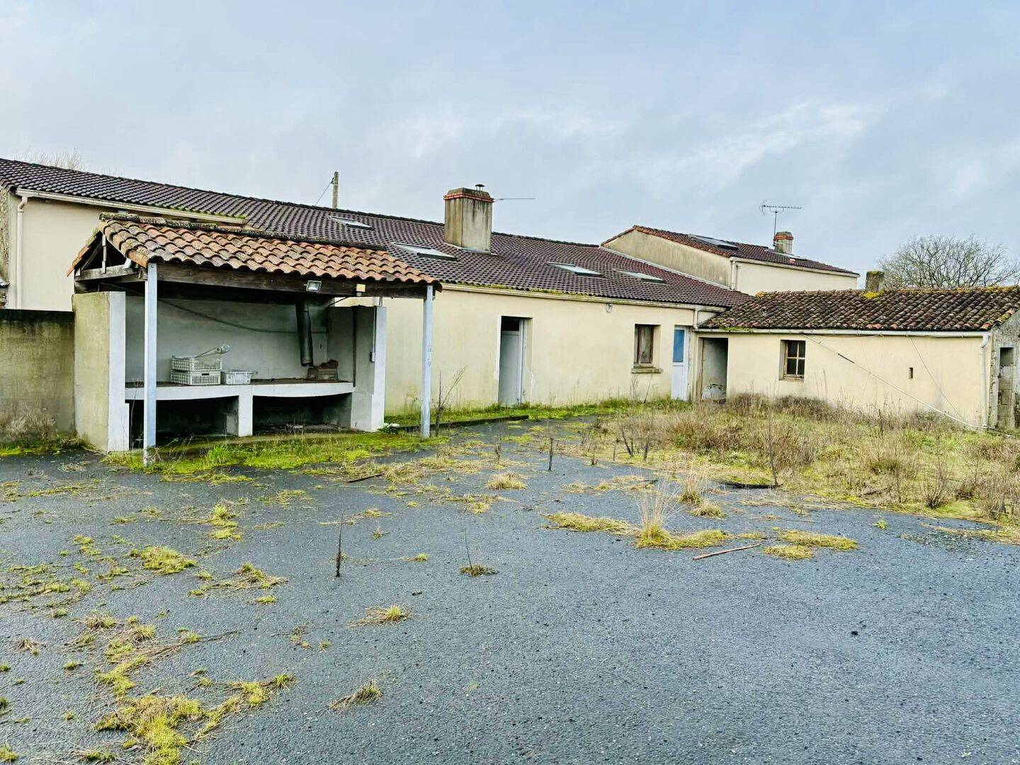 Maison 7 pièces 216 m² · à Montaigu-Vendée · 216 m² · 210 000 €