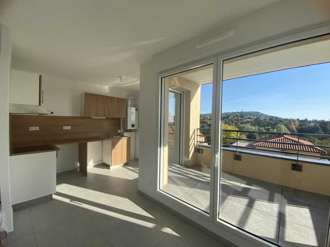 Appartement 2 pièces 45 m² · à Saint-Didier-au-Mont-d'Or · 45 m² · 890 €/mois